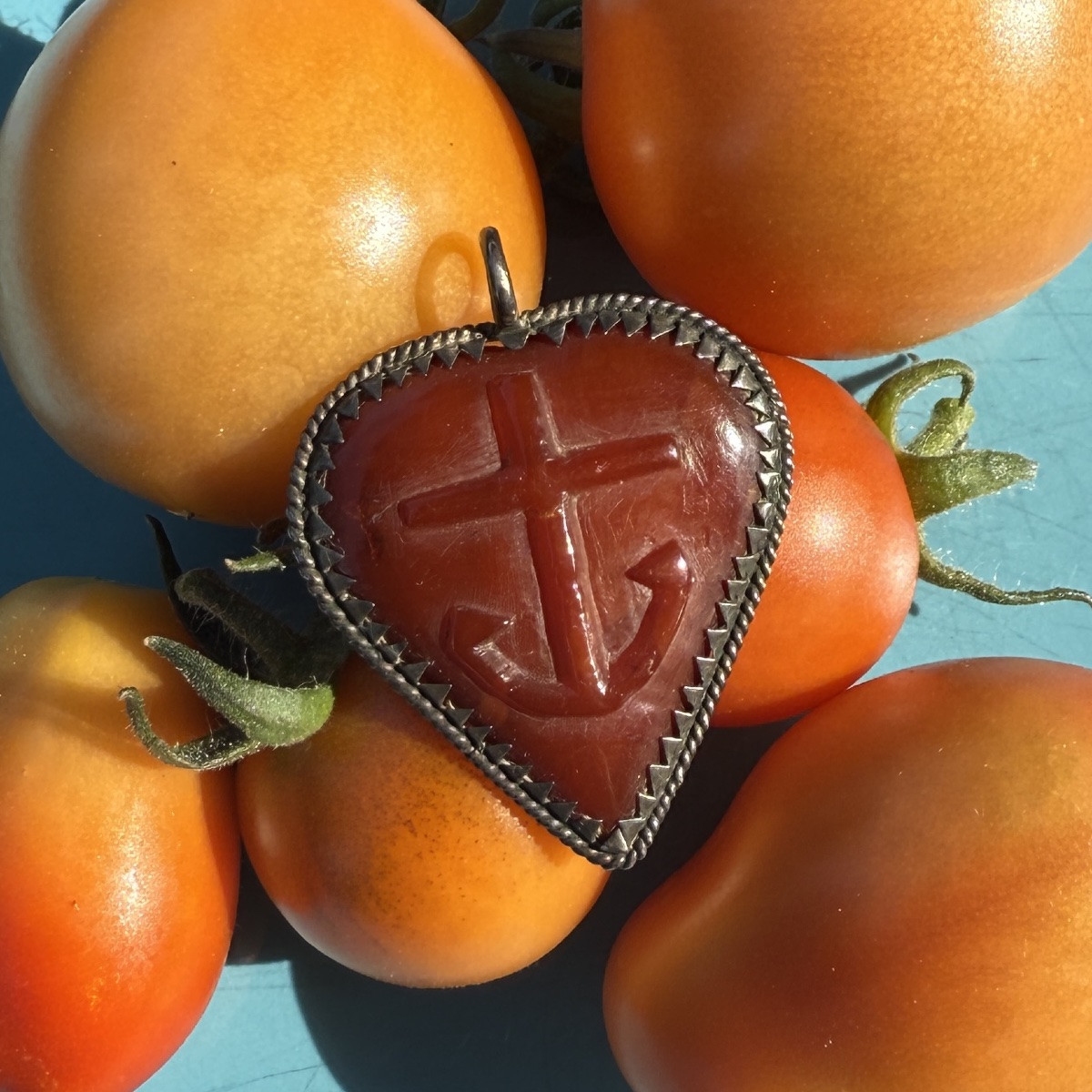 Silver-mounted Amber Heart-shaped Pendant. Germany, 17th Century.-photo-3