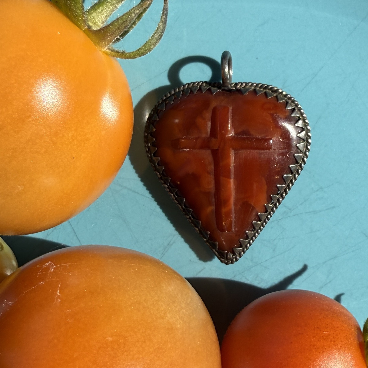 Silver-mounted Amber Heart-shaped Pendant. Germany, 17th Century.-photo-3