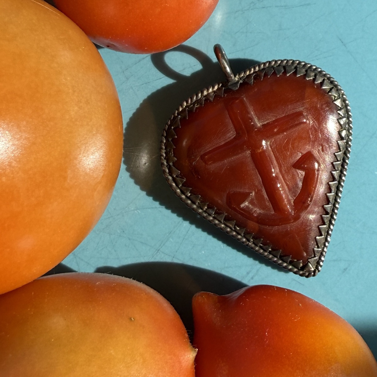 Silver-mounted Amber Heart-shaped Pendant. Germany, 17th Century.-photo-4