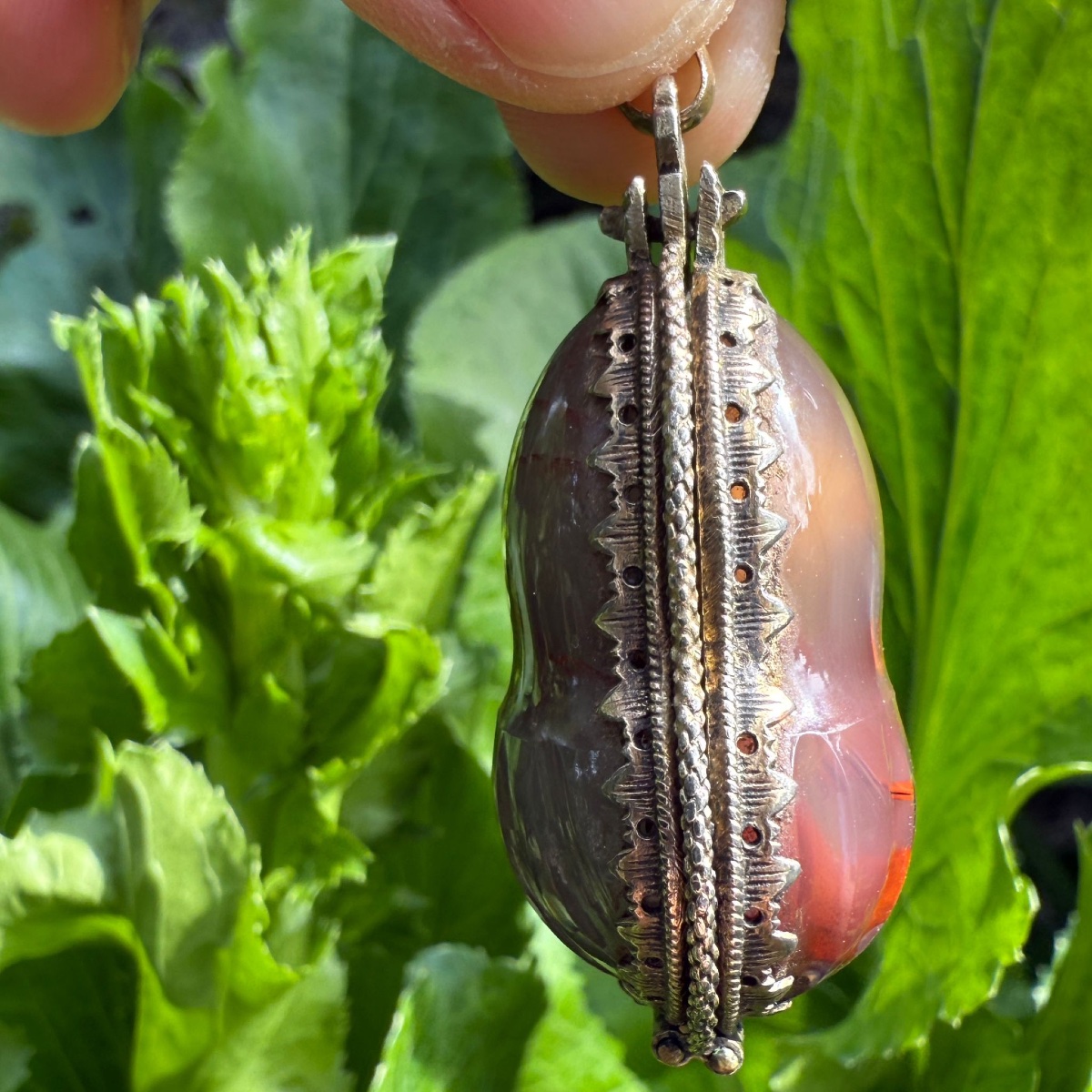 Pendentif en agate et vermeil en forme de gland. Allemagne, XVIIe siècle.  -photo-3