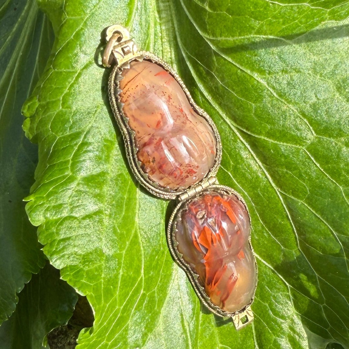 Pendentif en agate et vermeil en forme de gland. Allemagne, XVIIe siècle.  -photo-2