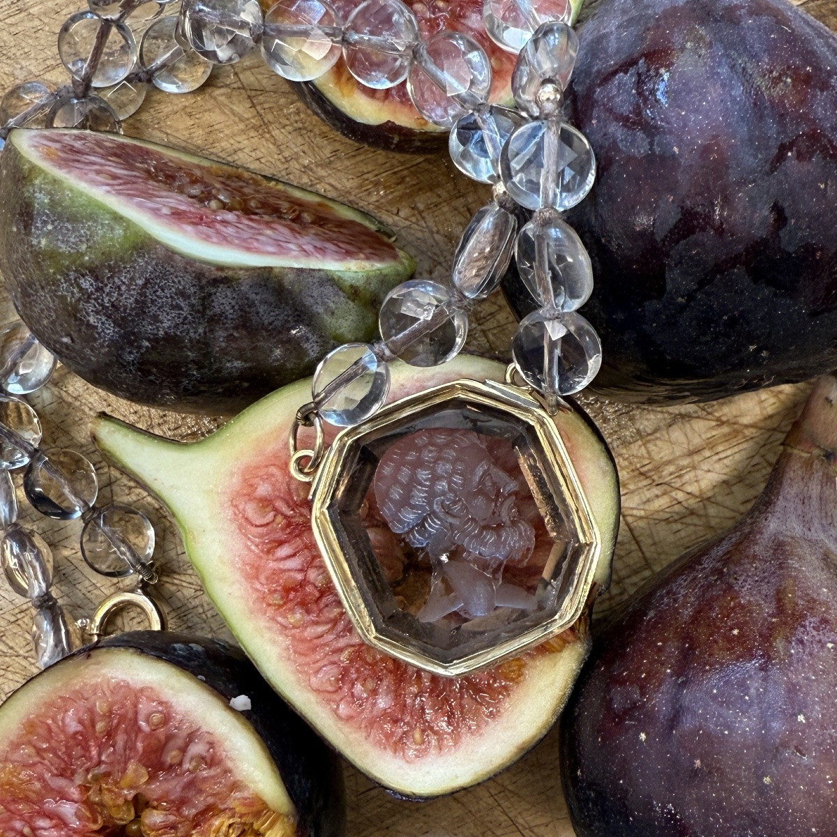 Collier intaille en quartz fumé, monture en or, XIXe siècle.  -photo-7