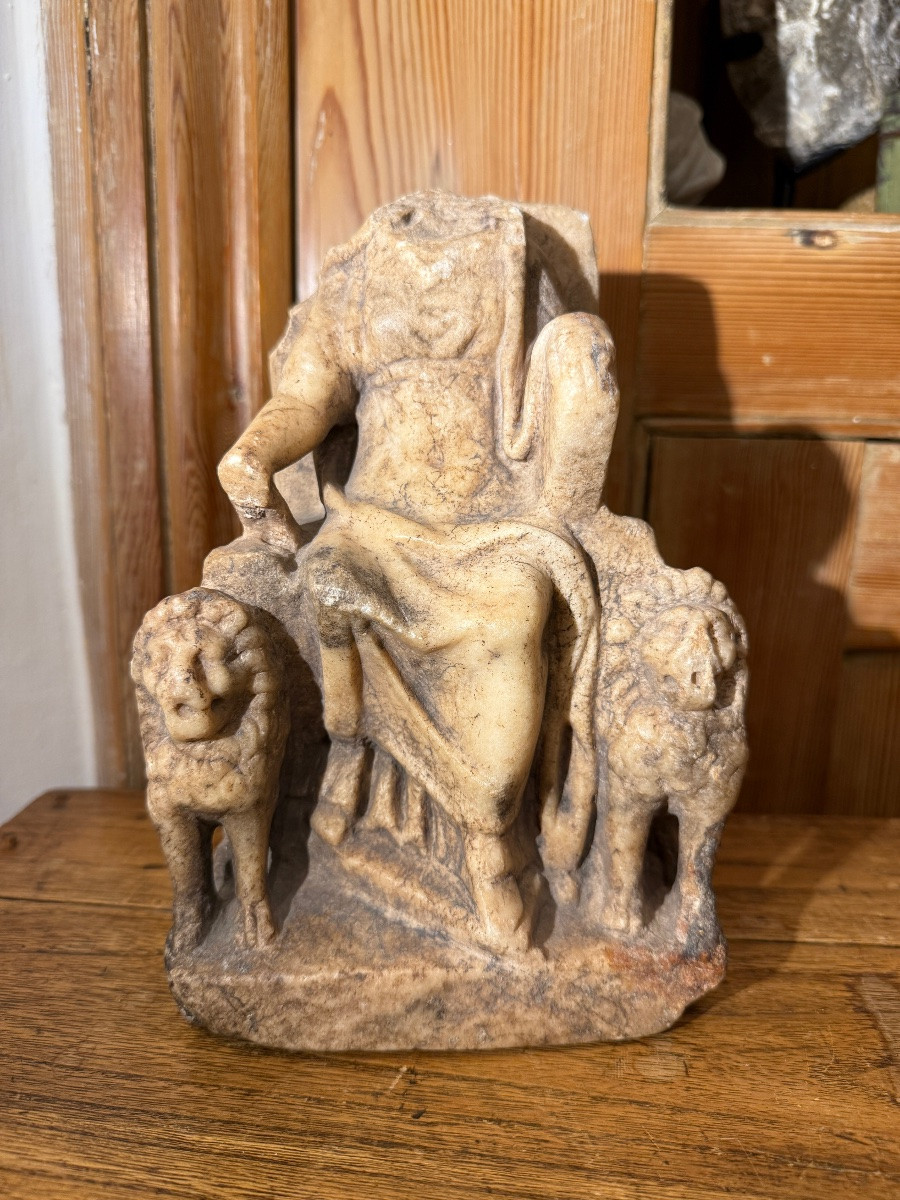 Statuette en marbre de Cybèle sur un trône, Empire romain, vers le IIIe siècle apr. J.-C.  -photo-4