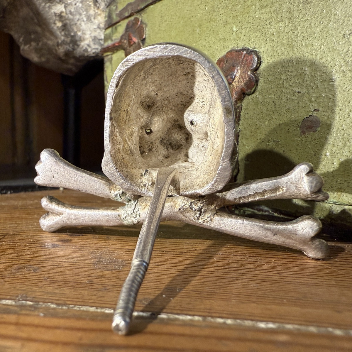 Silver Skull And Crossbones From The Base Of A Crucifix. Italian, 17th Century.-photo-8