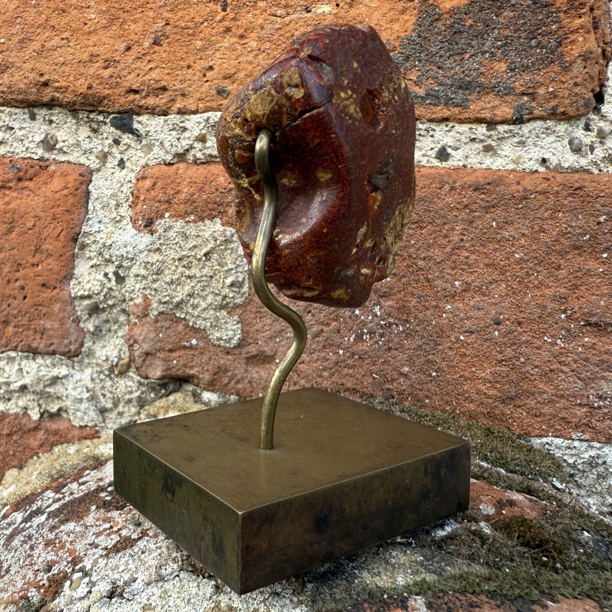 Pendentif tête en ambre étrusque. Étrurie, vers le Ve siècle av. J.-C.-photo-8