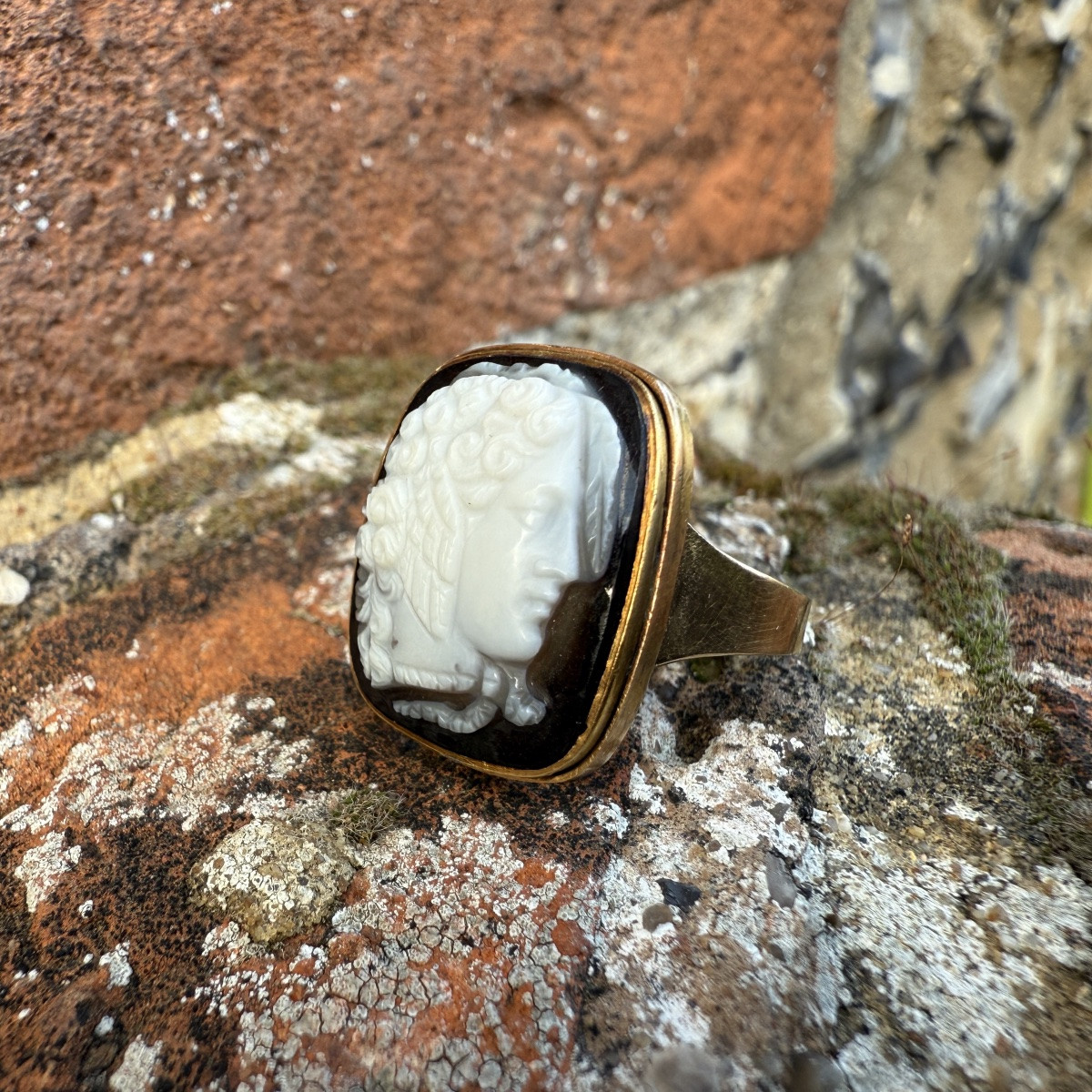 Gold Ring Set With A 19th Century Sardonyx Cameo Of Medusa.-photo-2