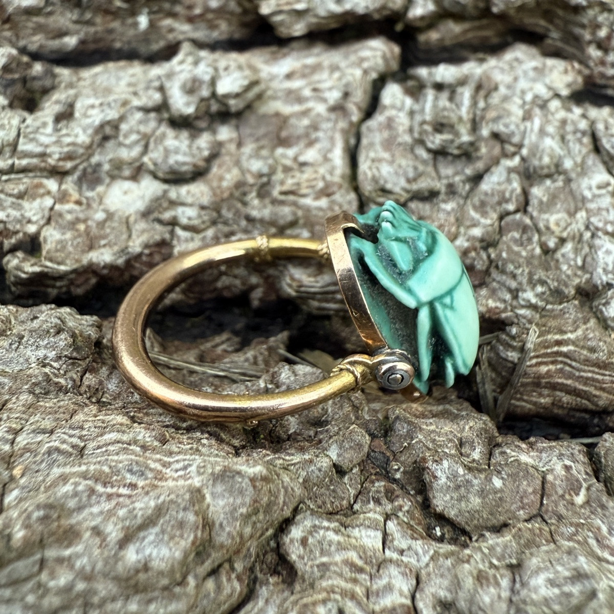 Antique Gold Ring Set With An Ancient Egyptian Faience Scarab.-photo-4