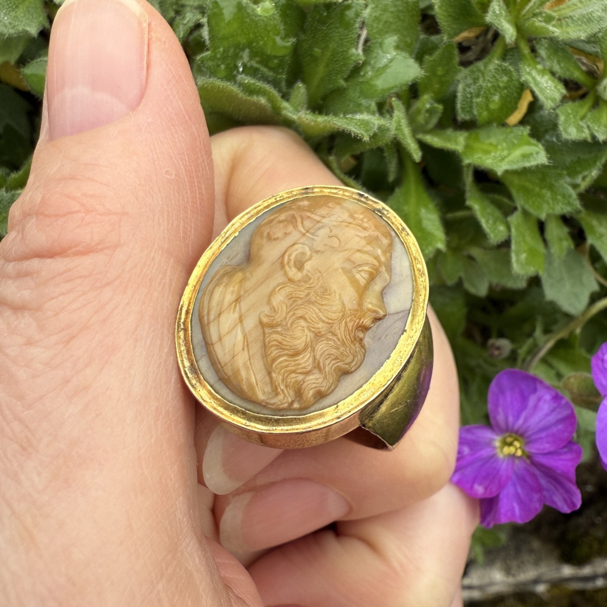 Bague camée représentant Silène. Italie ou Angleterre, vers 1800-1820.-photo-4