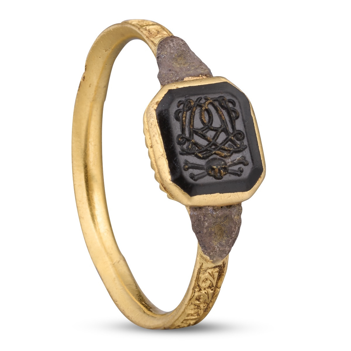 Early Eighteenth-century Gold Mourning Ring With Monogram And Vanitas Device.