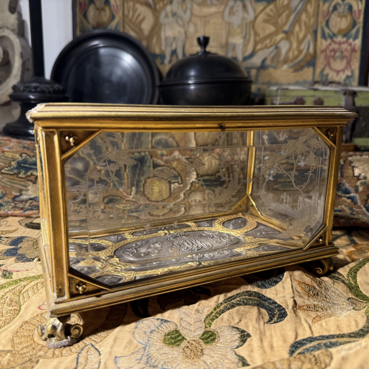 Coffret en cristal de roche attribué à Giovanni Battista Metellino (Milan, mort vers 1724). -photo-3