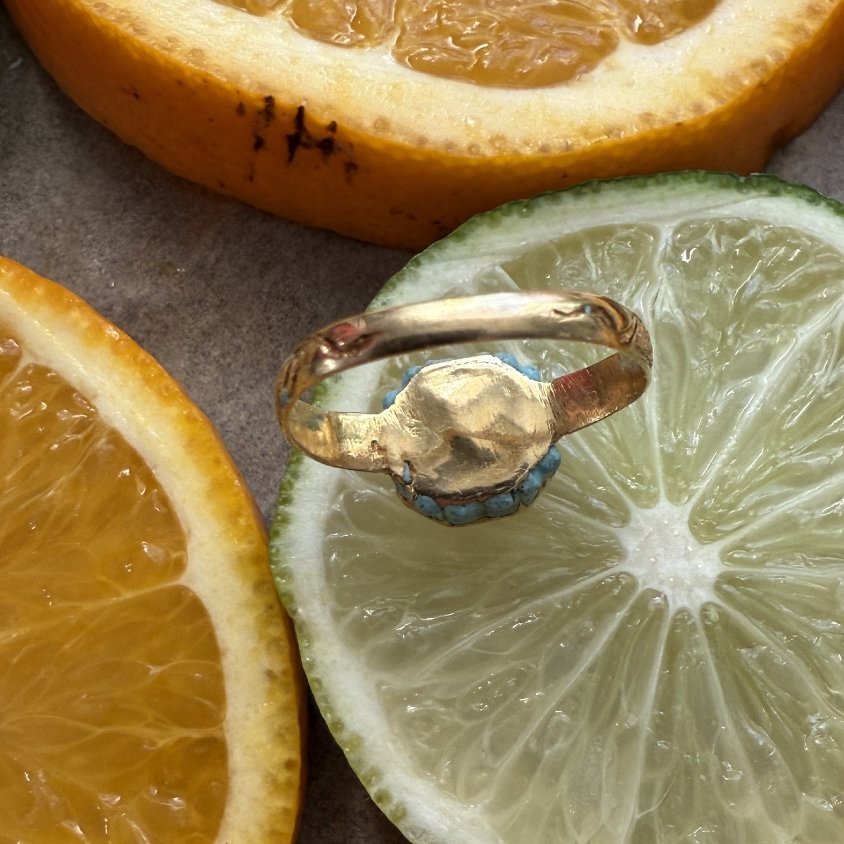 Gold Ring With Enamelled Bezel And Table-cut Paste. England, Mid-17th Century.-photo-7