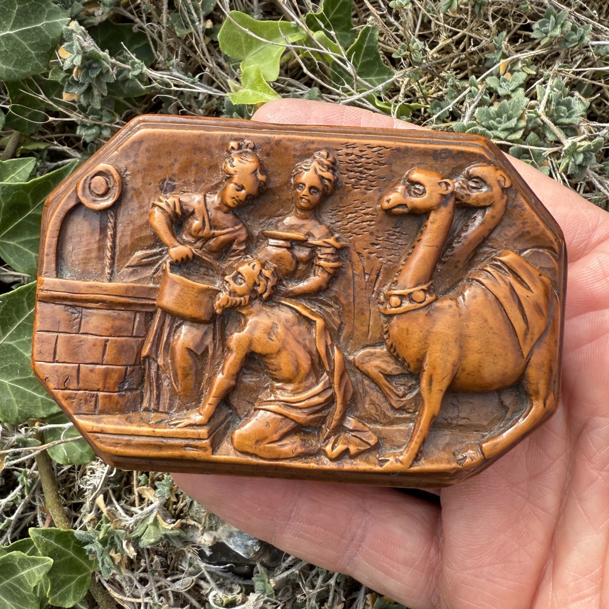 Boxwood Snuff Box With Biblical Scene (rebecca). Netherlandish, 17th Century.-photo-2