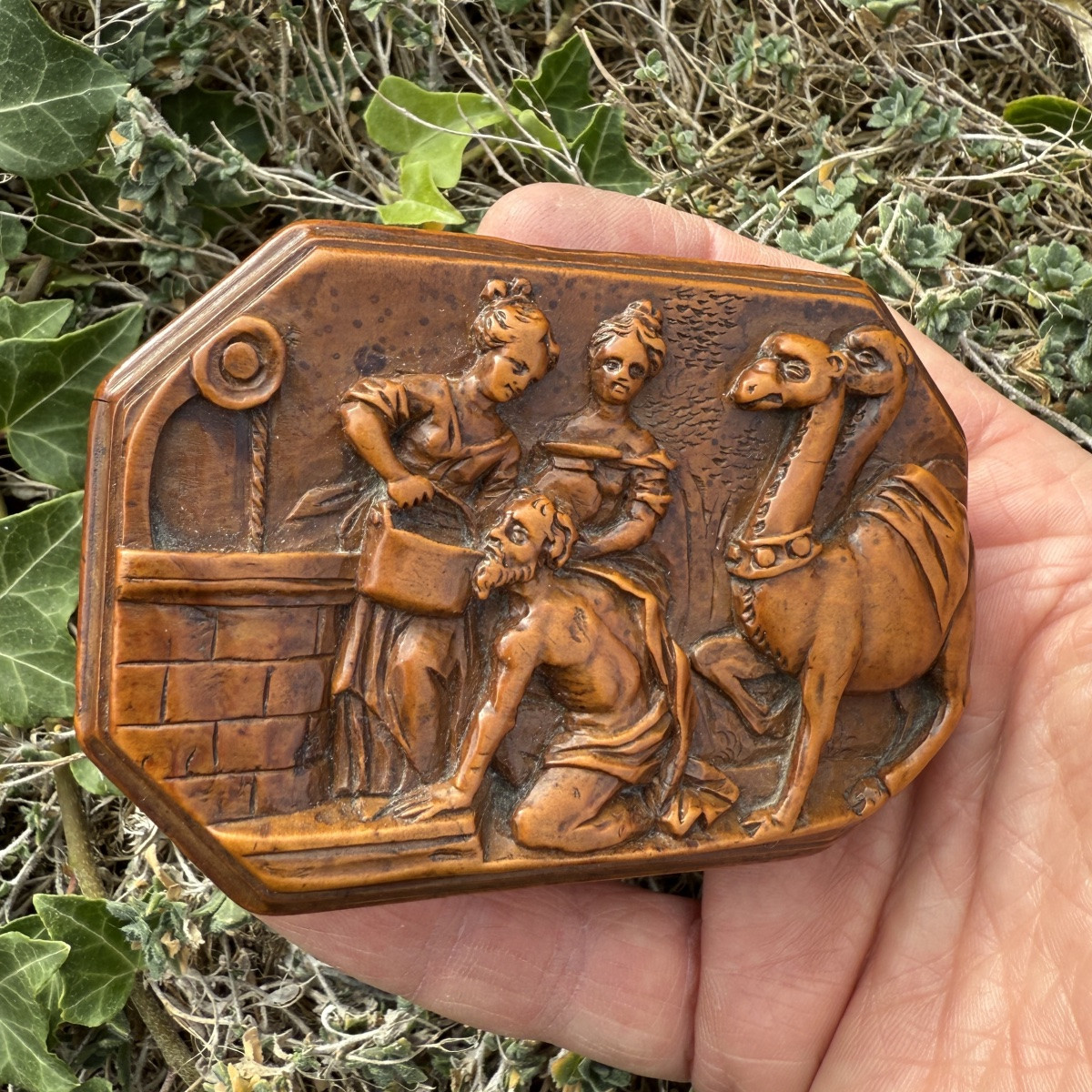 Boxwood Snuff Box With Biblical Scene (rebecca). Netherlandish, 17th Century.-photo-3