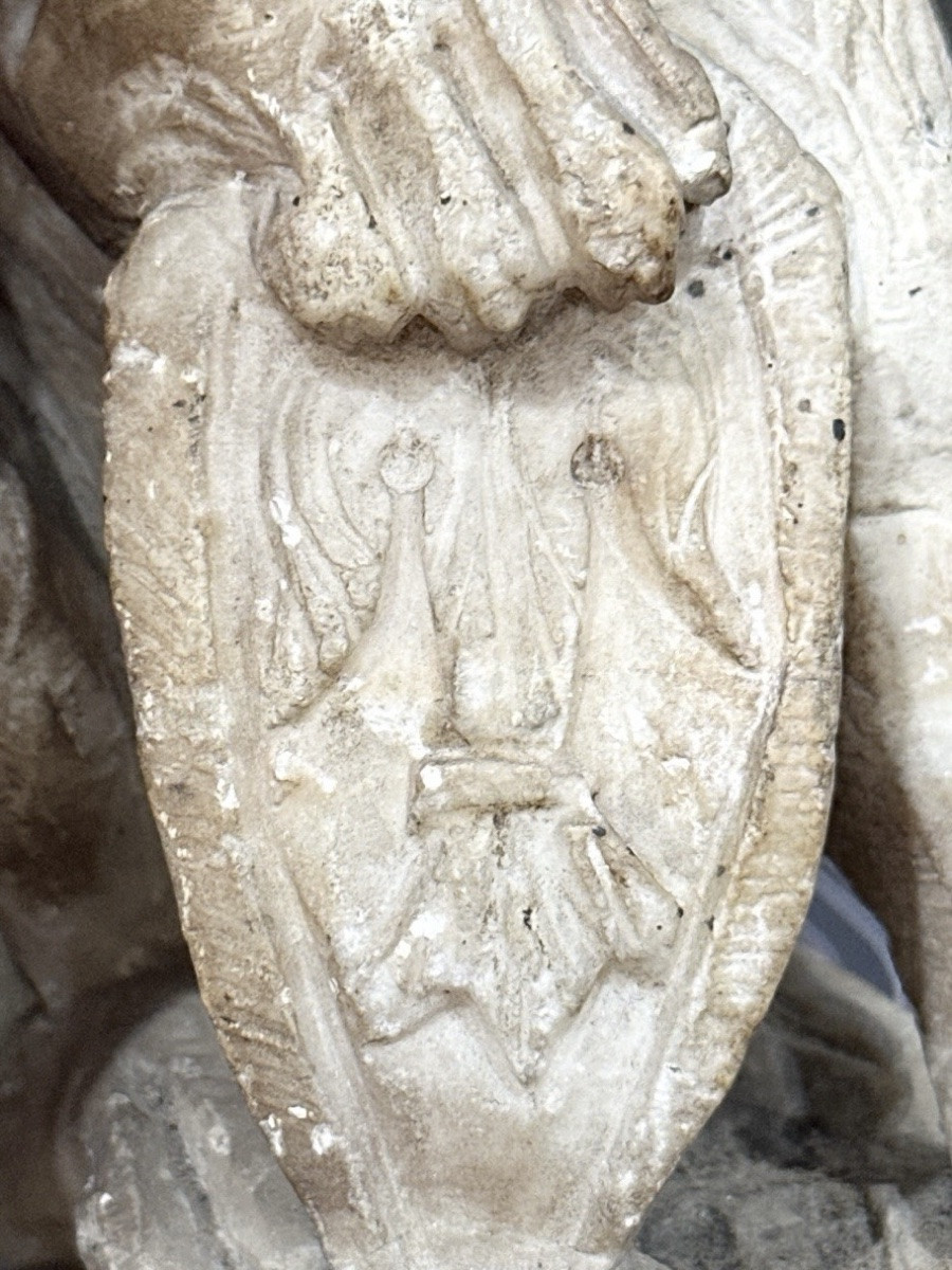 Lion héraldique en marbre à écusson fleur-de-lys. France, XVIIe siècle.  -photo-8