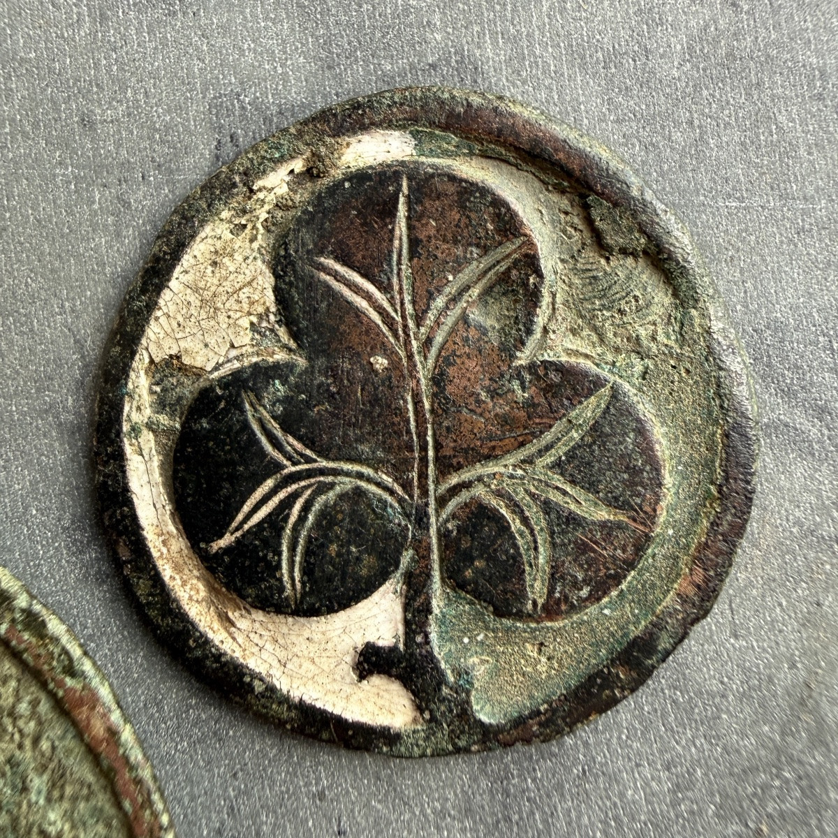 Two Champlevé Enamelled Bronze Roundels. English, 13th/14th Century.-photo-4