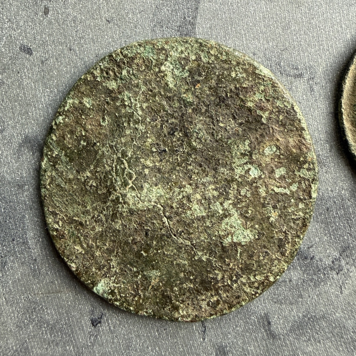 Two Champlevé Enamelled Bronze Roundels. English, 13th/14th Century.-photo-2