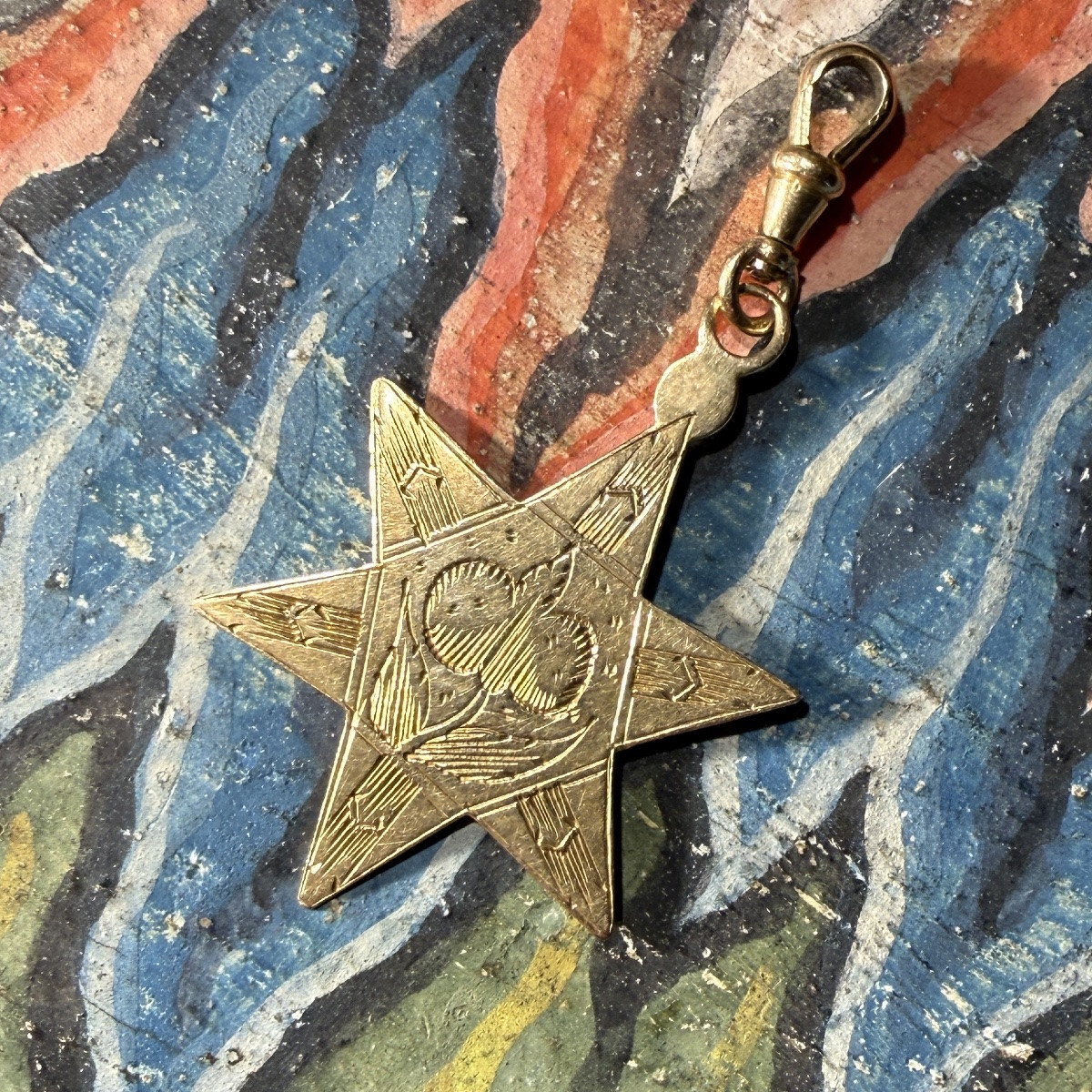 Gold Star Pendant Engraved With Foliate Ornament. Dutch, Late 17th Century.-photo-4
