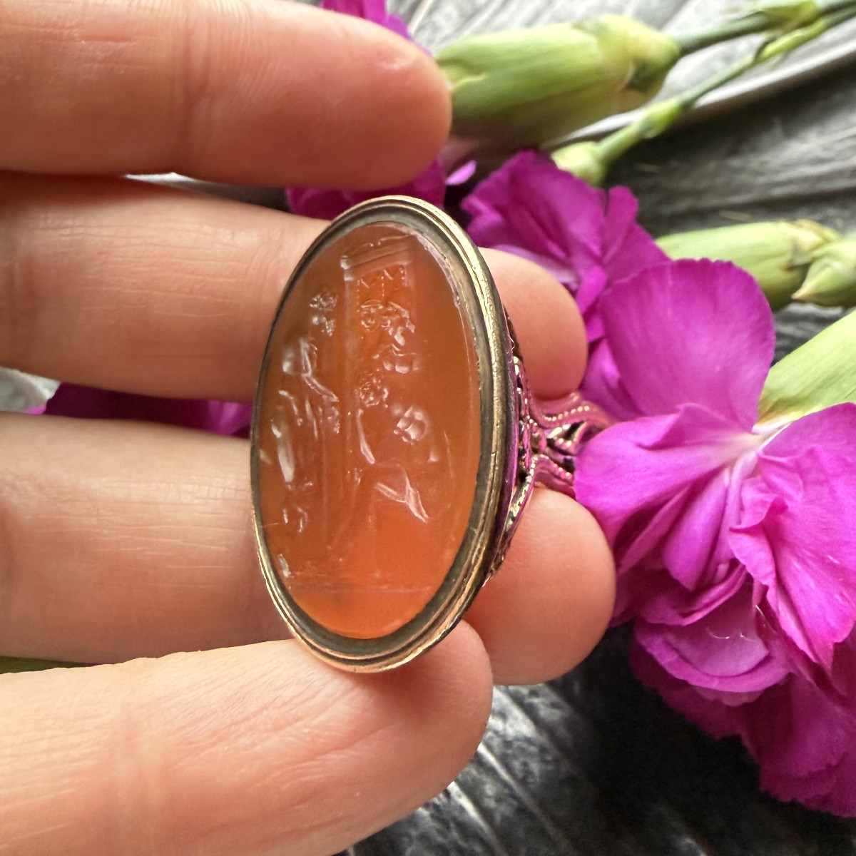 Sceau orné d'une intaille représentant Achille pleurant Patrocle. Angleterre, XVIIIe siècle.  -photo-4