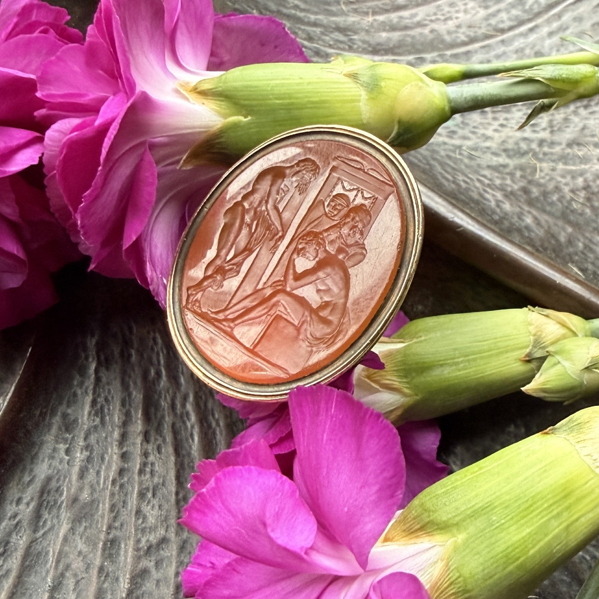 Sceau orné d'une intaille représentant Achille pleurant Patrocle. Angleterre, XVIIIe siècle.  -photo-5