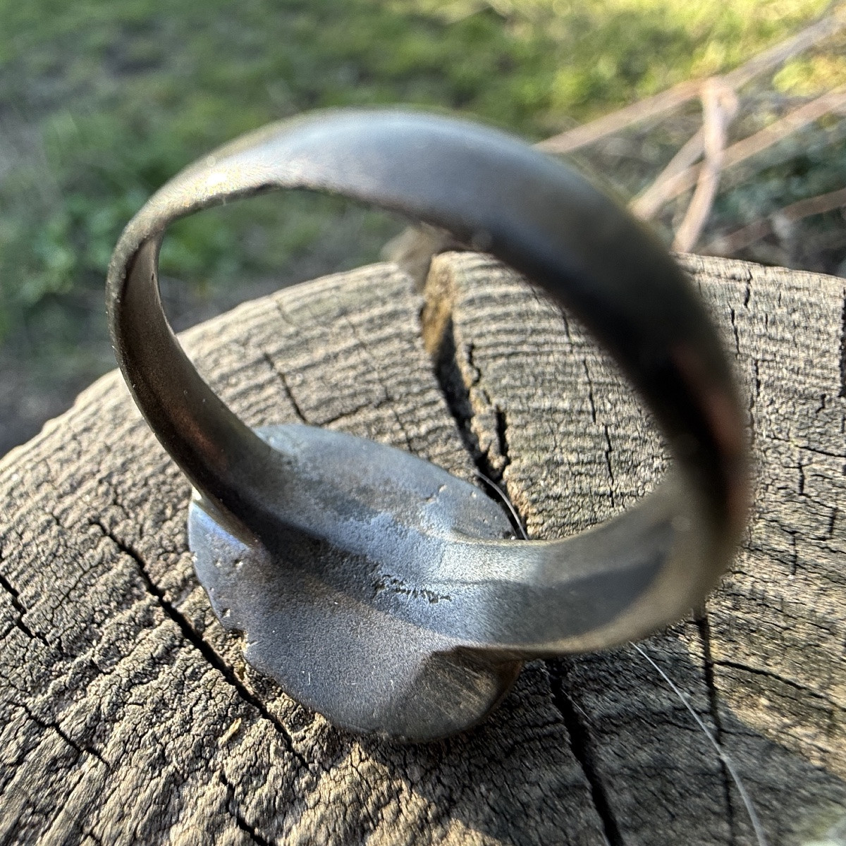 Ancient Silver Ring With An Intaglio Bucranium Motif. Roman, 4th–5th Century Ad.-photo-1