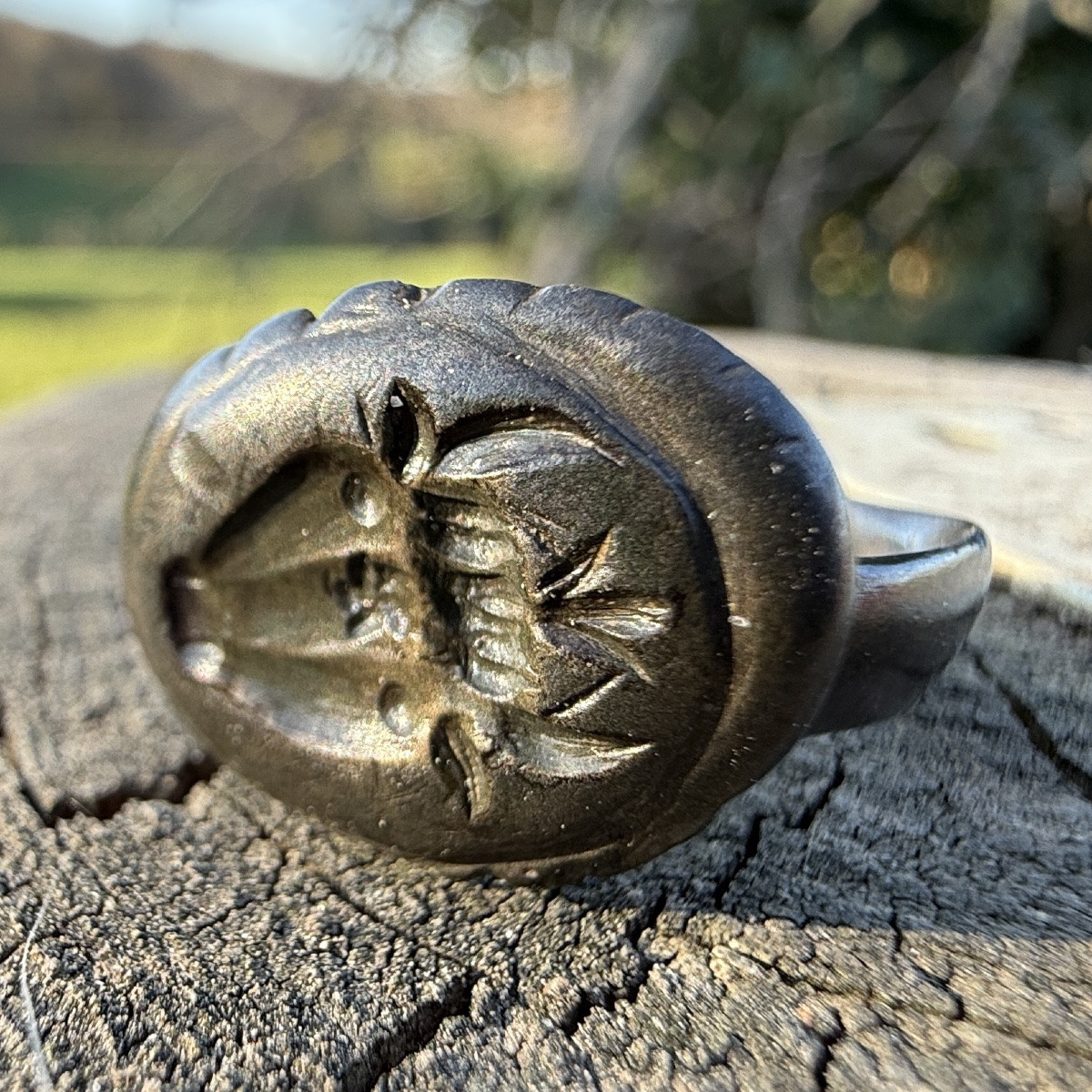 Ancient Silver Ring With An Intaglio Bucranium Motif. Roman, 4th–5th Century Ad.-photo-2