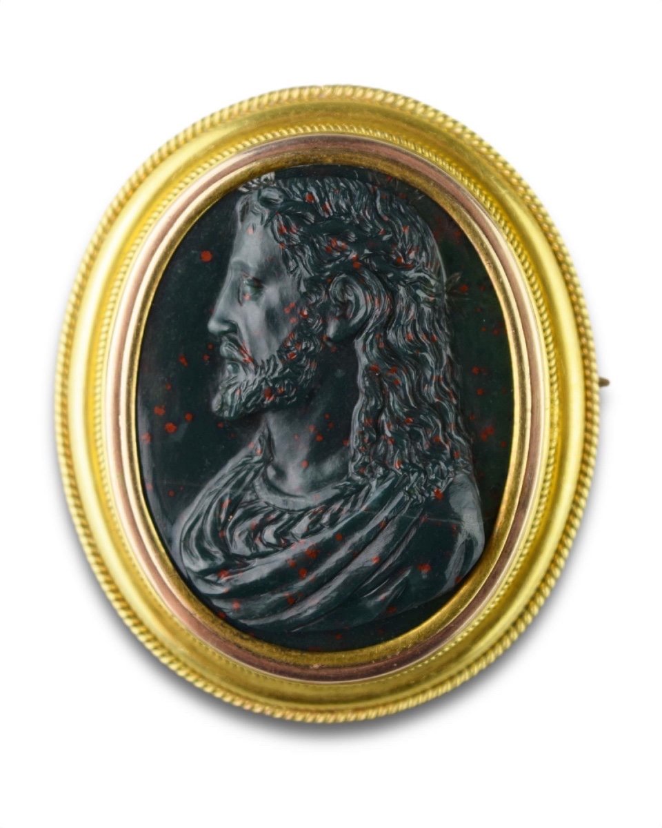 Camée Héliotrope Représentant Le Profil Du Christ. Italien, XVIIe Siècle. 