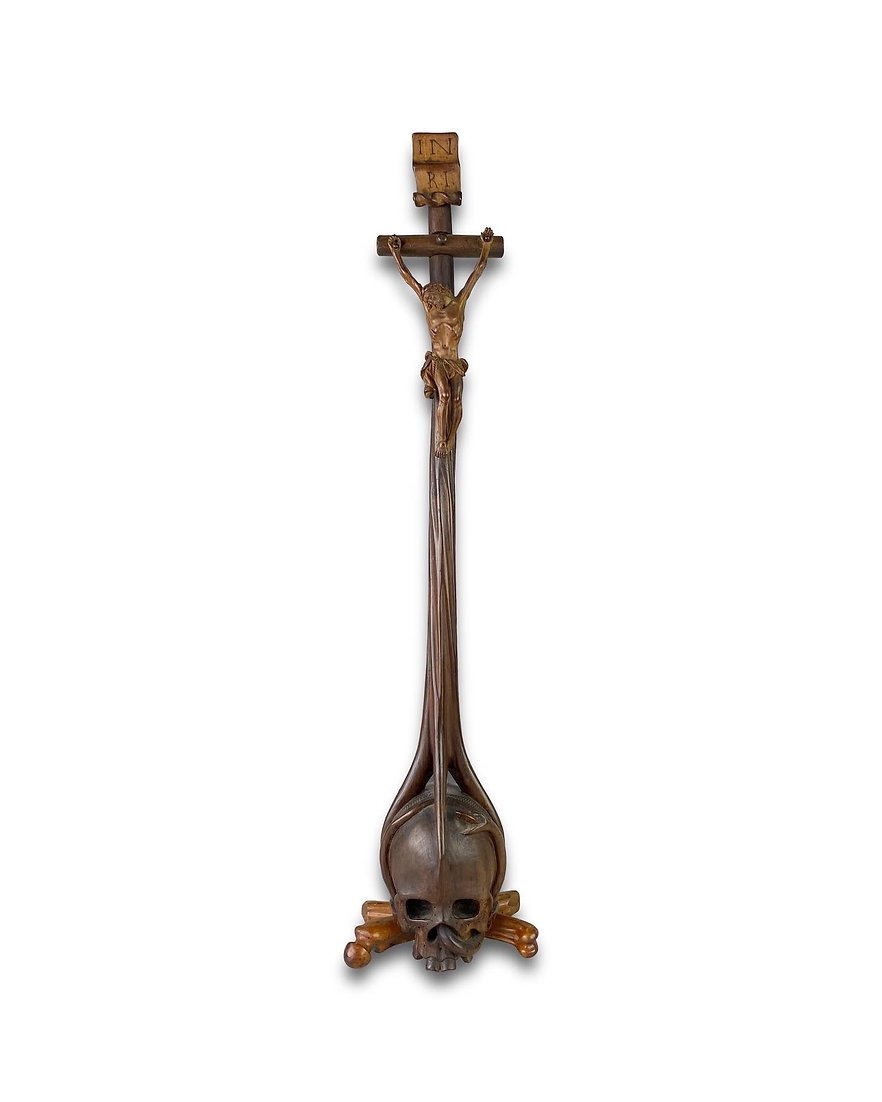 Crucifix Baroque En Bois Fruitier Sculpté En Ronde-bosse. Allemagne Du Sud, XVIIIe Siècle.