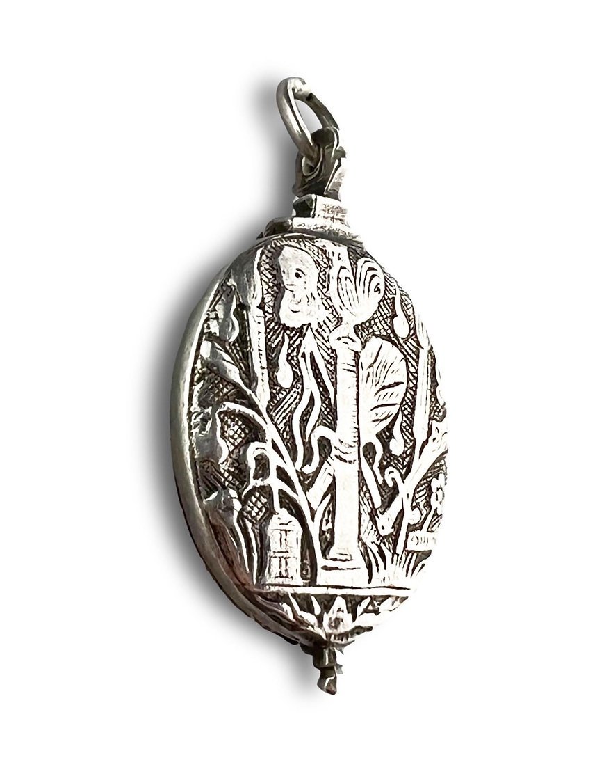 Silver Reliquary Medallion With Objects Of The Passion. French, 17th Century.-photo-5
