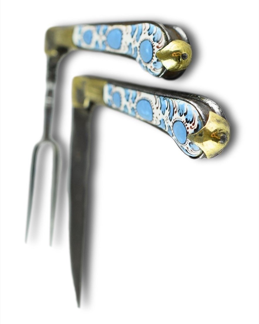 Belle Paire De Couverts Pliants émaillés. Saxe, Début Du XVIIIe Siècle.-photo-3