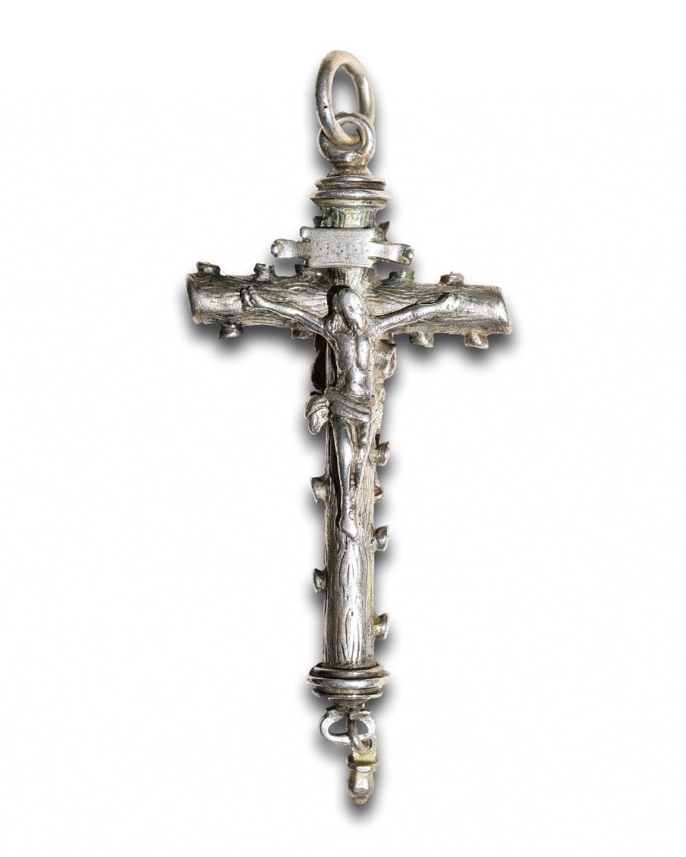 Pendentif Crucifix En Argent De La Fin De La Renaissance. Allemand, Vers 1600. 