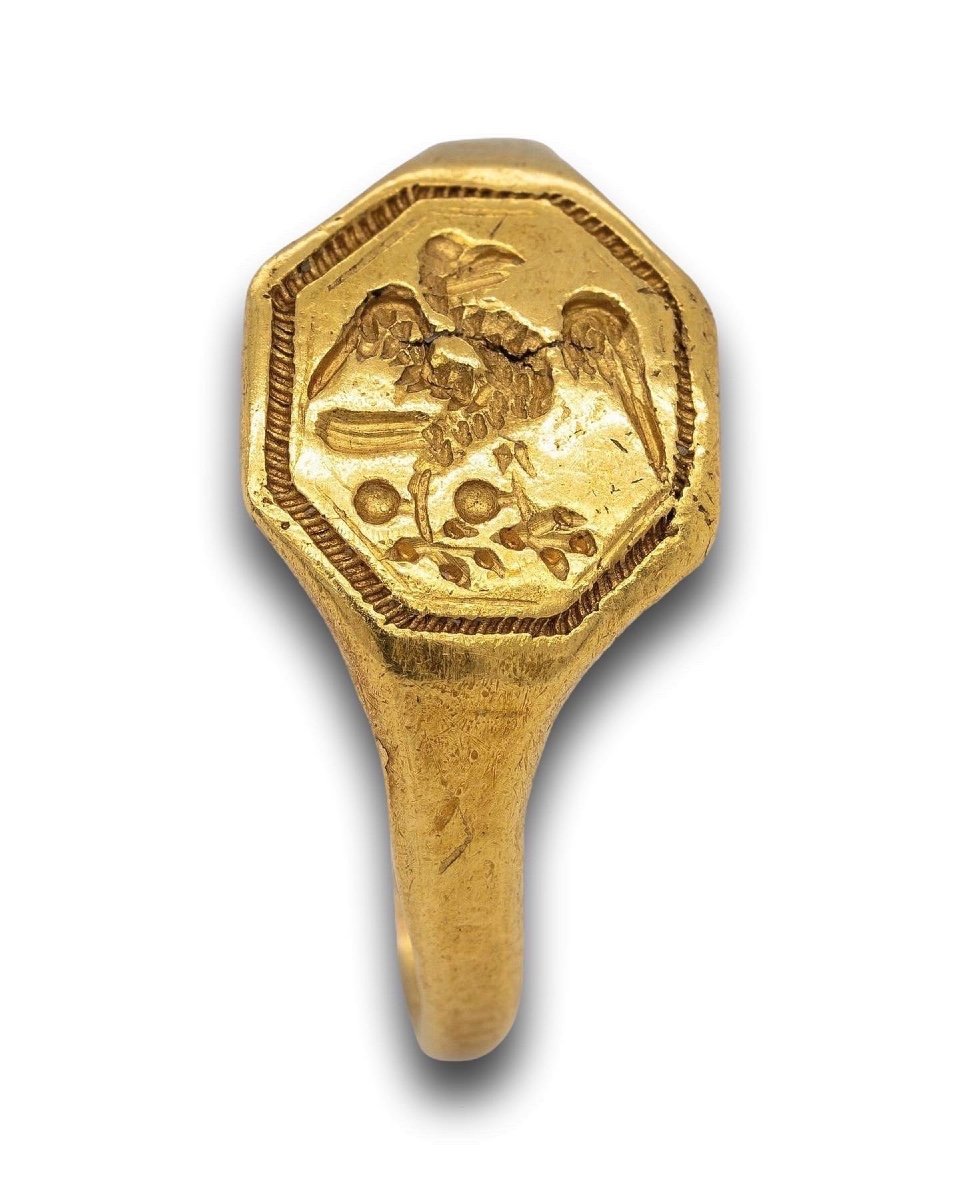 Chevalière En Or Fin Carat Gravée d'Un Faucon. Anglais, Début Du XVIIe Siècle. -photo-4