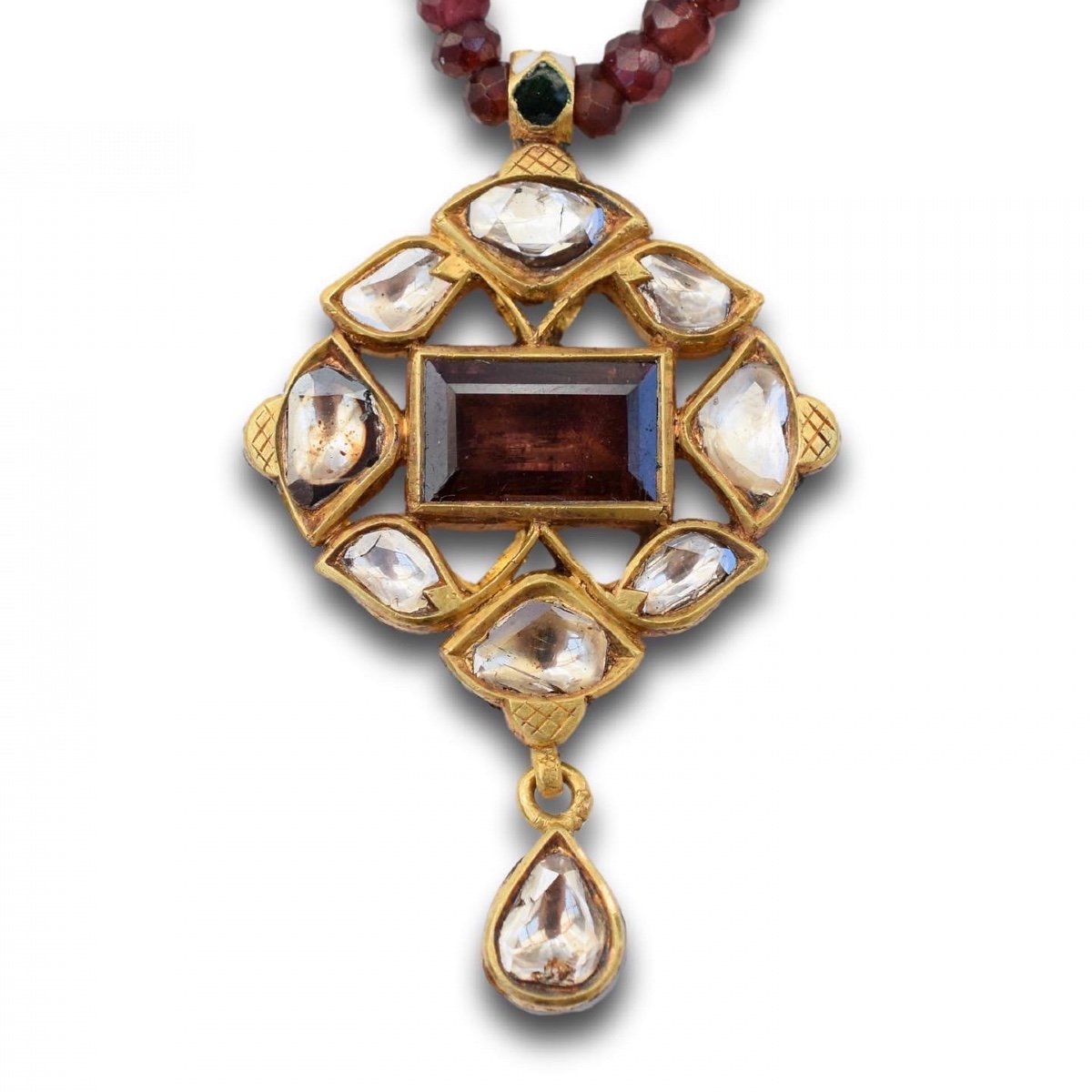 Enamel And Gold Pendant With Diamonds And A Table Cut Garnet. Indian, Circa 1900-photo-2