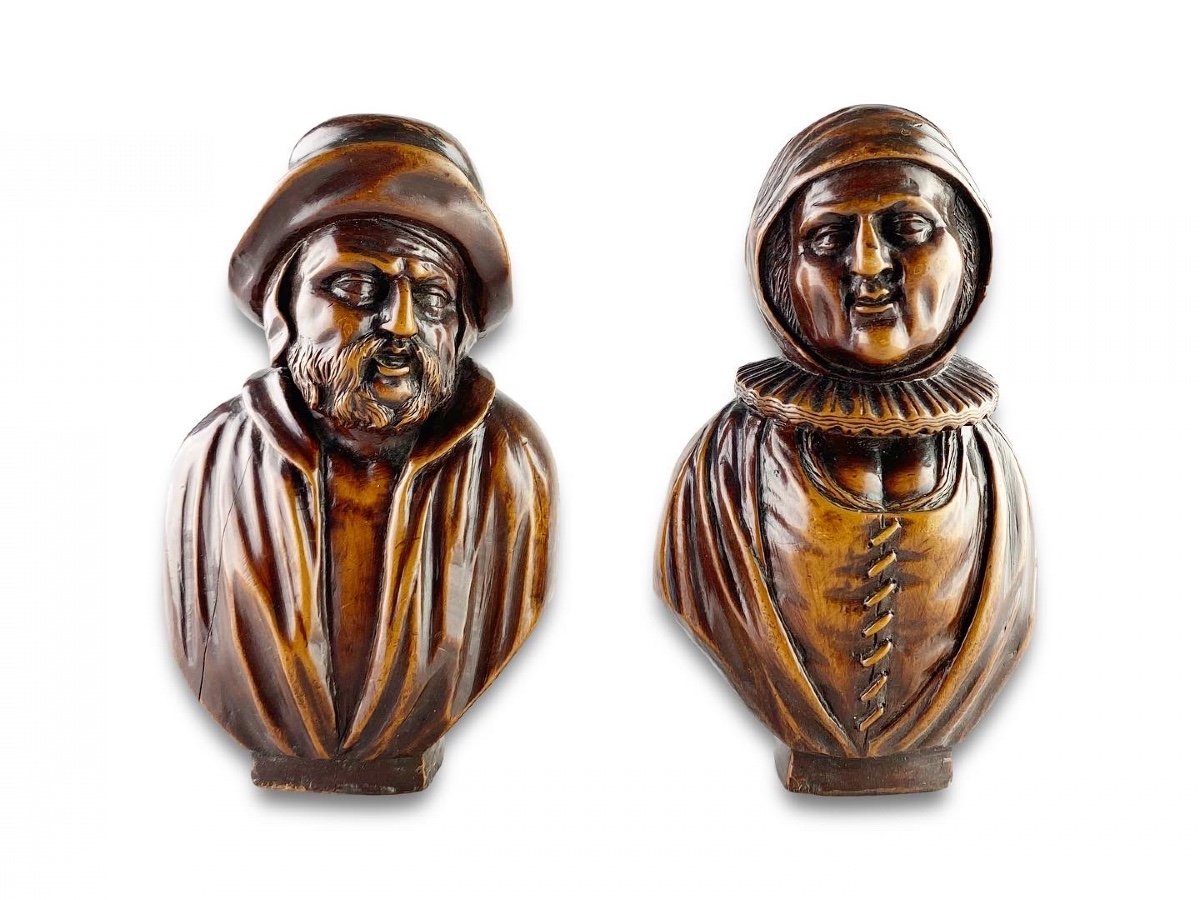 Bold Pair Of Boxwood Busts Of A Husband And Wife. Flemish, Mid 18th Century.
