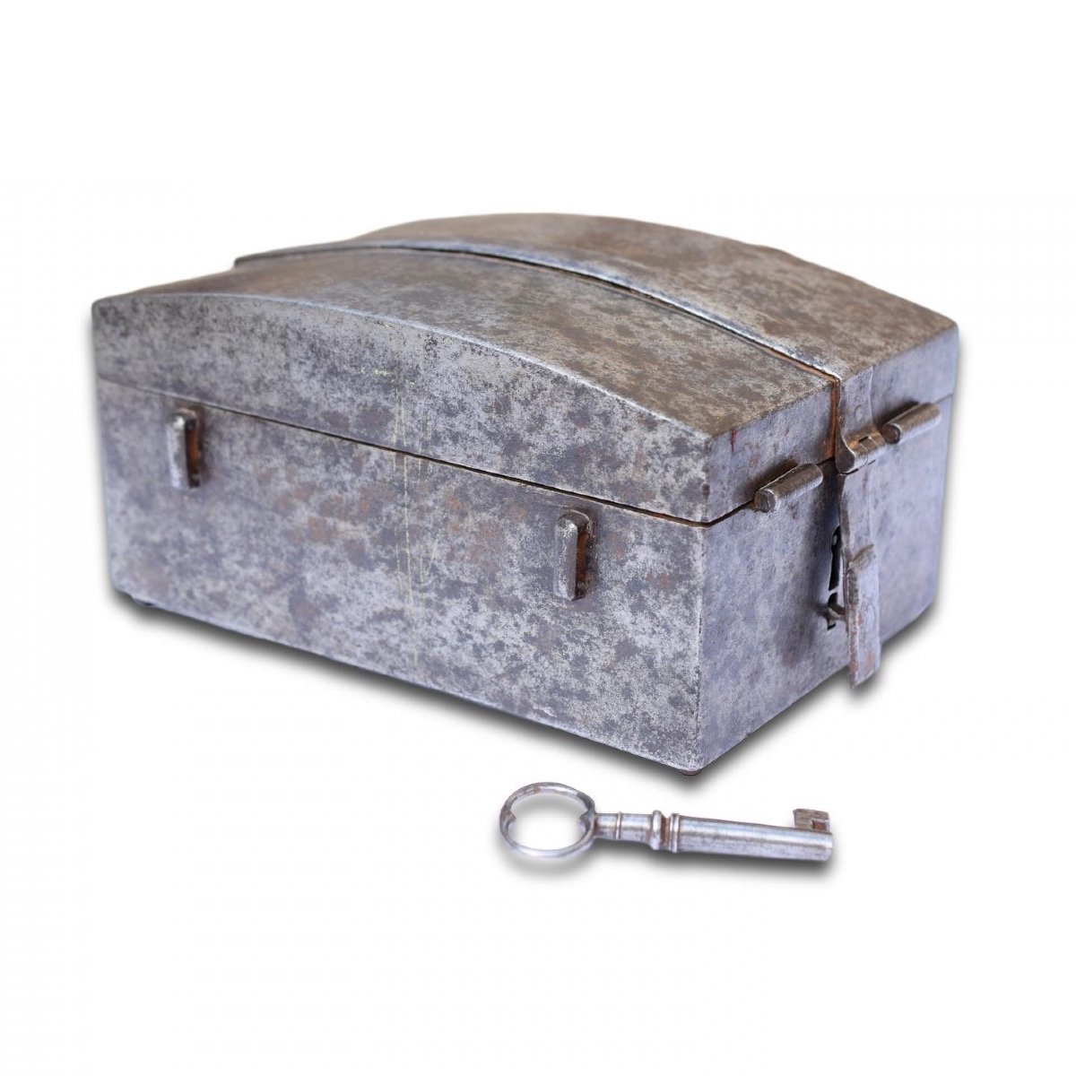 Box Of Wrought Iron Messengers. French, Early Seventeenth Century.-photo-3