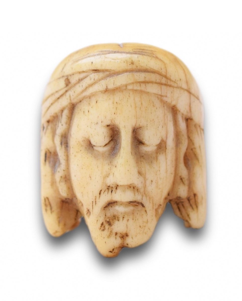 A Carved Bone Janus Chaplet Bead. French, 17th Century.-photo-3