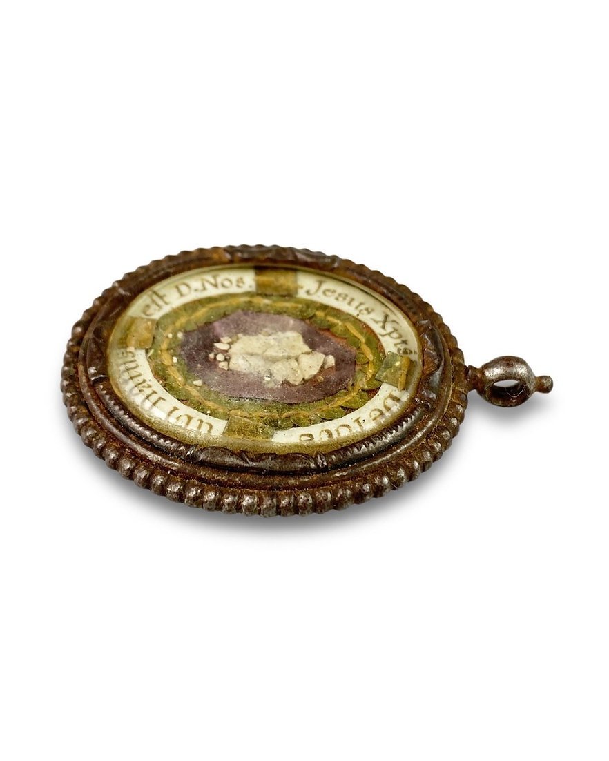 Steel Reliquary Pendant. Spanish, 17th Century.-photo-8