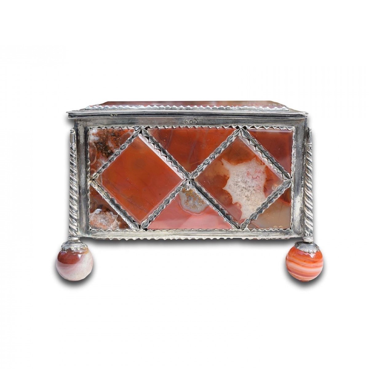 Silver Casket Set With Harlequin Panels Of Agate. German, 18th Century.-photo-3