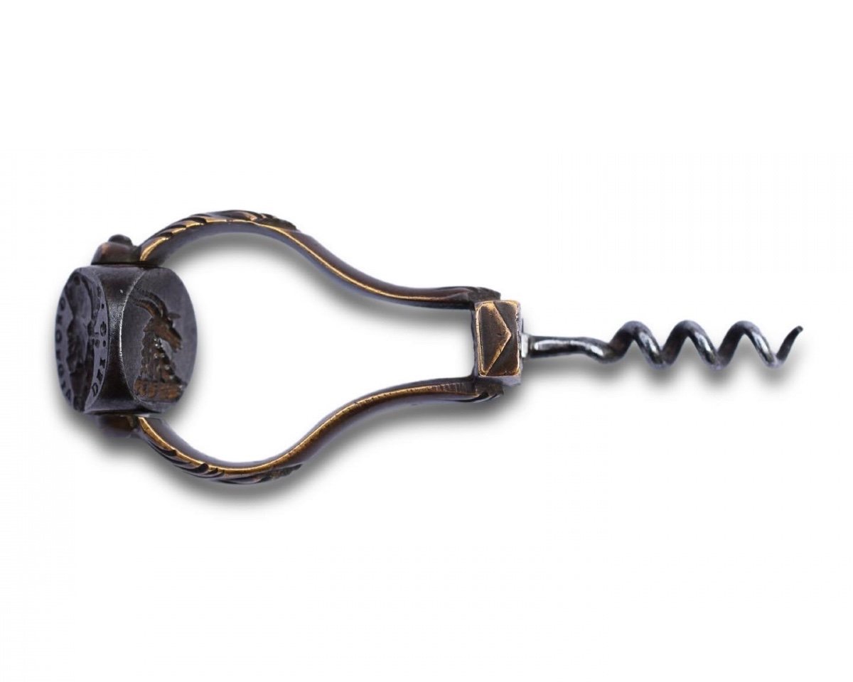 Rare Travelling Corkscrew With A Swivelling Fob Seal. English, Circa. 1720.-photo-4
