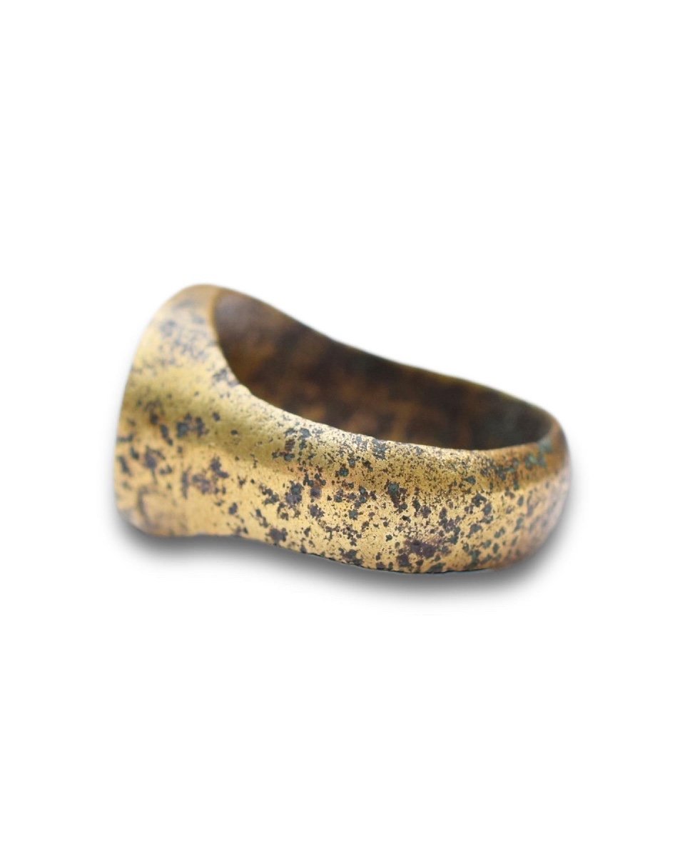 Large Bronze Merchants Ring. French, 16th Century.-photo-7