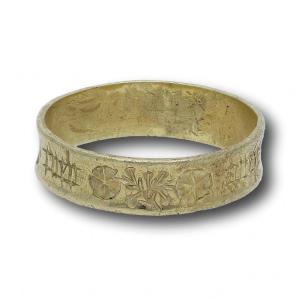 Rare Gold Black-letter Posy Ring, ‘mon Coeur Avez’. English, 15th Century.