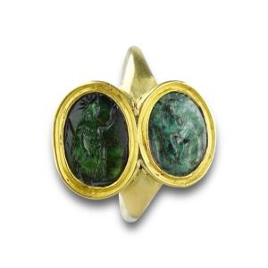 High Carat Gold Ring With Two Roman Chromium Chalcedony Intaglios.