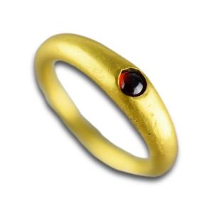Ancient Gold Finger-ring Set With A Garnet. Roman, 3rd Century Ad.