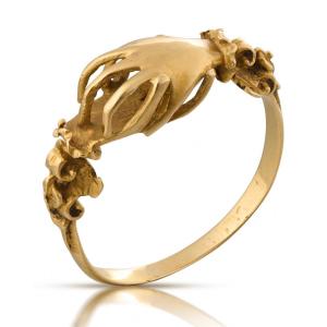 Renaissance Gold Fede Ring. Western Europe, 16th / 17th Century.