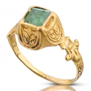 Bague En Or Sertie d'Une émeraude Taille Table. Europe Occidentale, Fin Du XVIe Siècle. 
