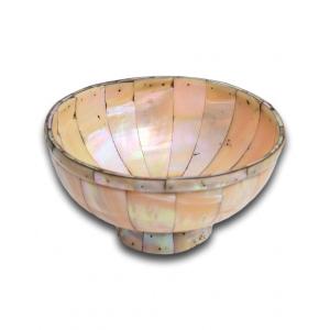Indo-portuguese Mother Of Pearl Bowl. Gujarat, 16th / 17th Century.