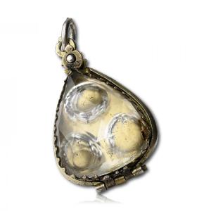 Pendentif Amulétique En Cristal De Roche Et Vermeil. Français Ou Allemand, XVIIe Siècle.