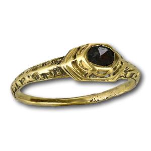 Délicate Bague Renaissance En Or Sertie d'Un Diamant. Européen, XVIe Siècle.