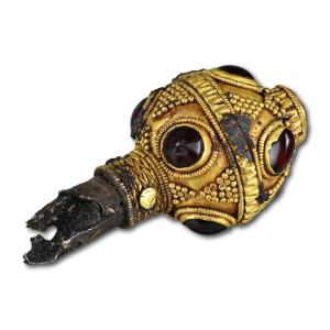 Merovingian Gold And Garnet Finial. Central And Western Europe, 7th Century Ad.