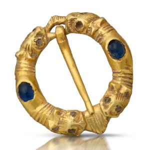 Broche-broche Zoomorphe à Têtes De Bêtes. Française Ou Anglaise, XIIIe Siècle. 