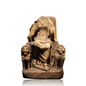 Statuette en marbre de Cybèle sur un trône, Empire romain, vers le IIIe siècle apr. J.-C.  